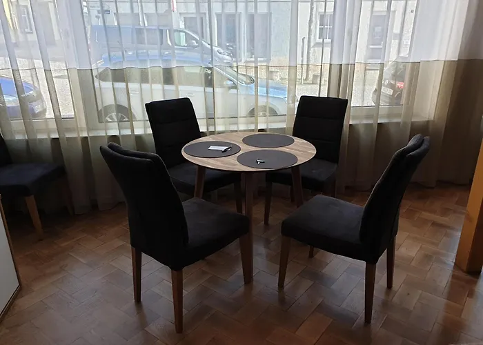 Unterhalb Der Heidecksburg